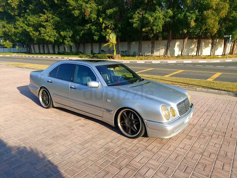 مرسيدس بنز E320 W210 1997 (كلاسيكية / قديمة الطراز) بحالة ممتازة63613135234305113