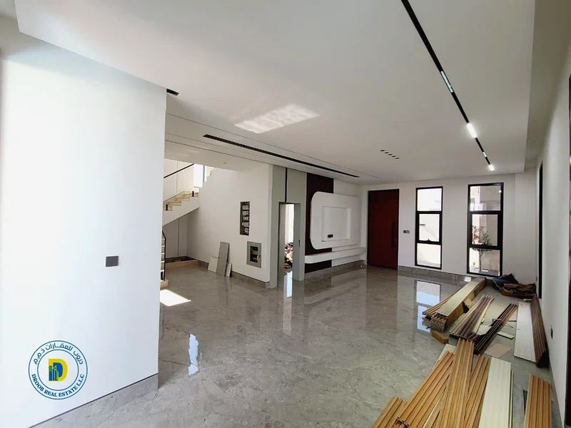 Modern villa with 5BR, with a pool and a roof, including water, electricity, AC and reg fees, ALBahia,super deluxe finishing, freehold, bank financing63882680759810114