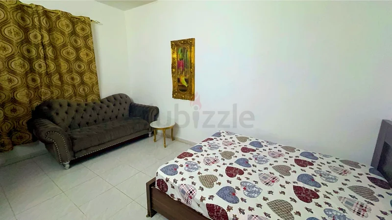 ROOM FOR COUPLE OR EXECUTIVES63624157187842113