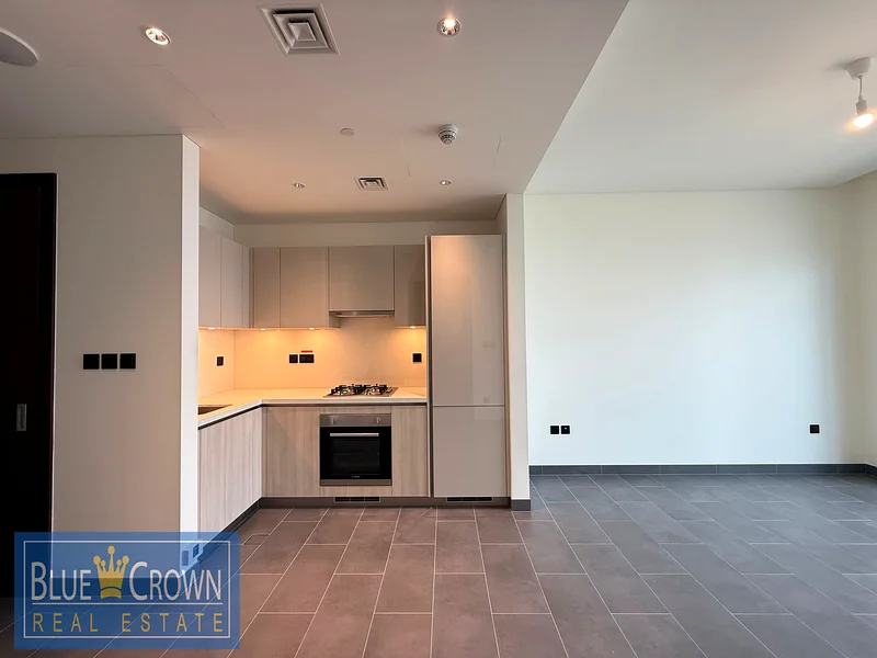 || STUNNING BURJ KHALIFA VIEW || WITH SPACIOUS STUDY ROOM ||63759649600769111