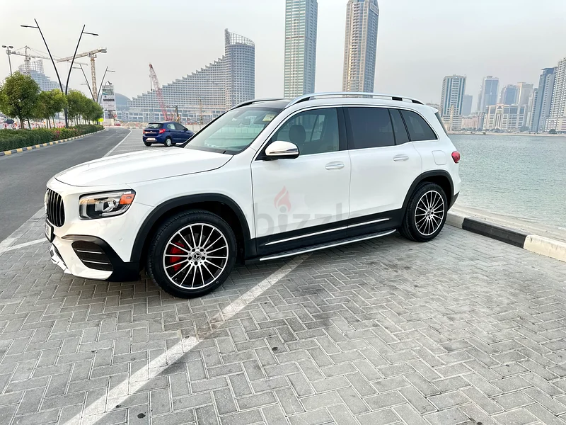 // MERCEDES-BENZ // GLB 250 4MATIC //63613737389827113