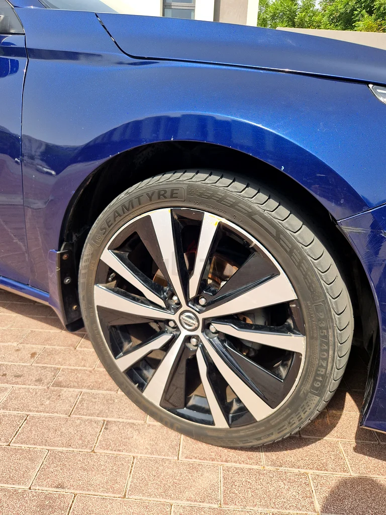 2019 Nissan Altima SR – Full Option (US Spec) – AWD, Leather, Sunroof, Heated Seats, Blind Spot63613131238529114