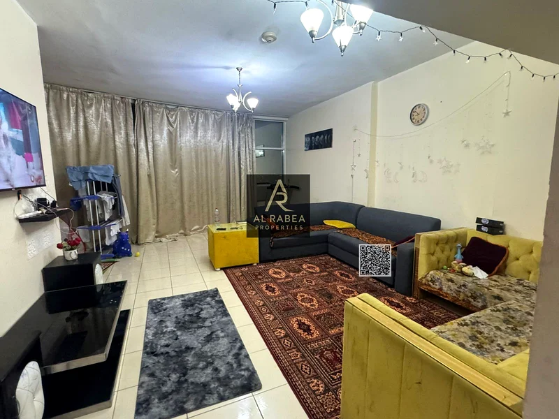 One-bedroom apartment for sale in Orient Tower B, 9th floor, with parking and swimming pool.63867044859139113