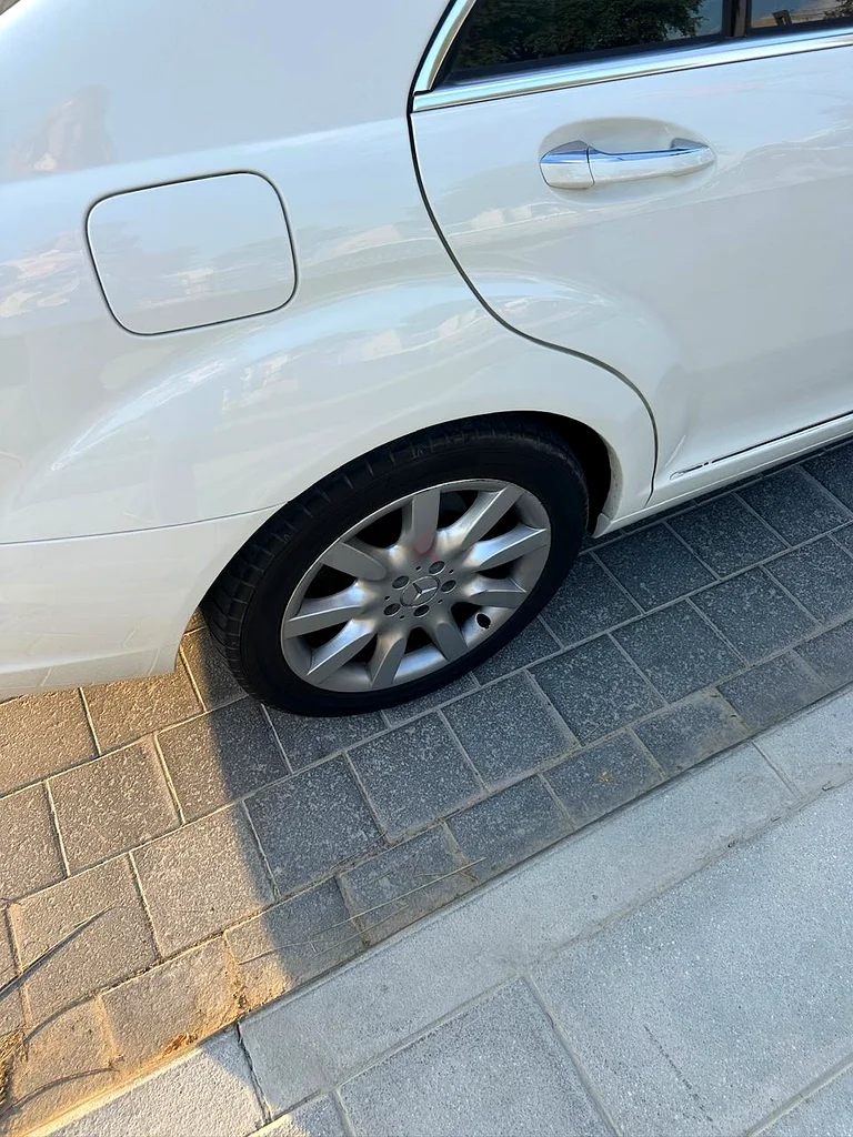 Perfect condition/ third owner/ negotiable63700563587715112