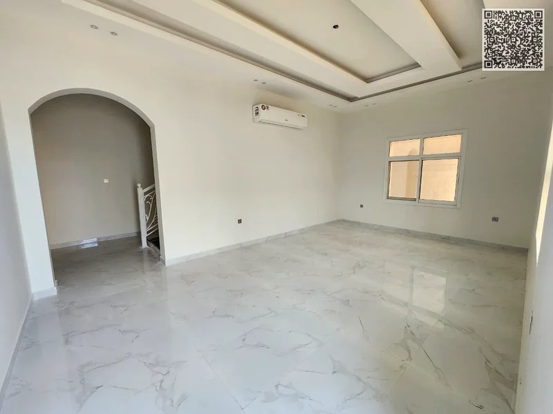 فيلا زاوية للإيجار – 5 غرف نوم رئيسية | وصول مباشر إلى E311 | تخطيط واسع63717359543299113