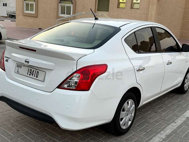 Nissan Sunny 202063612796012929112