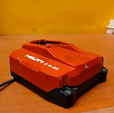 HILTI C6-22 NURON CHARGER