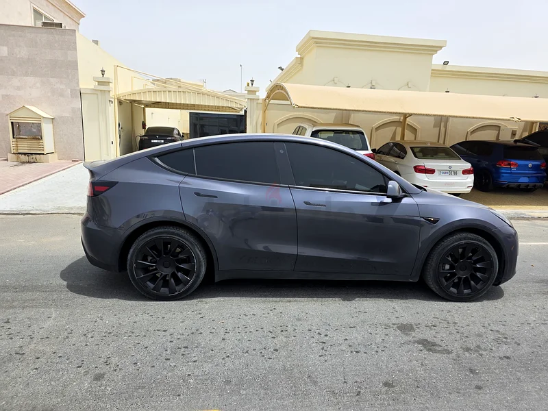 Tesla Model Y 202363613467237249112