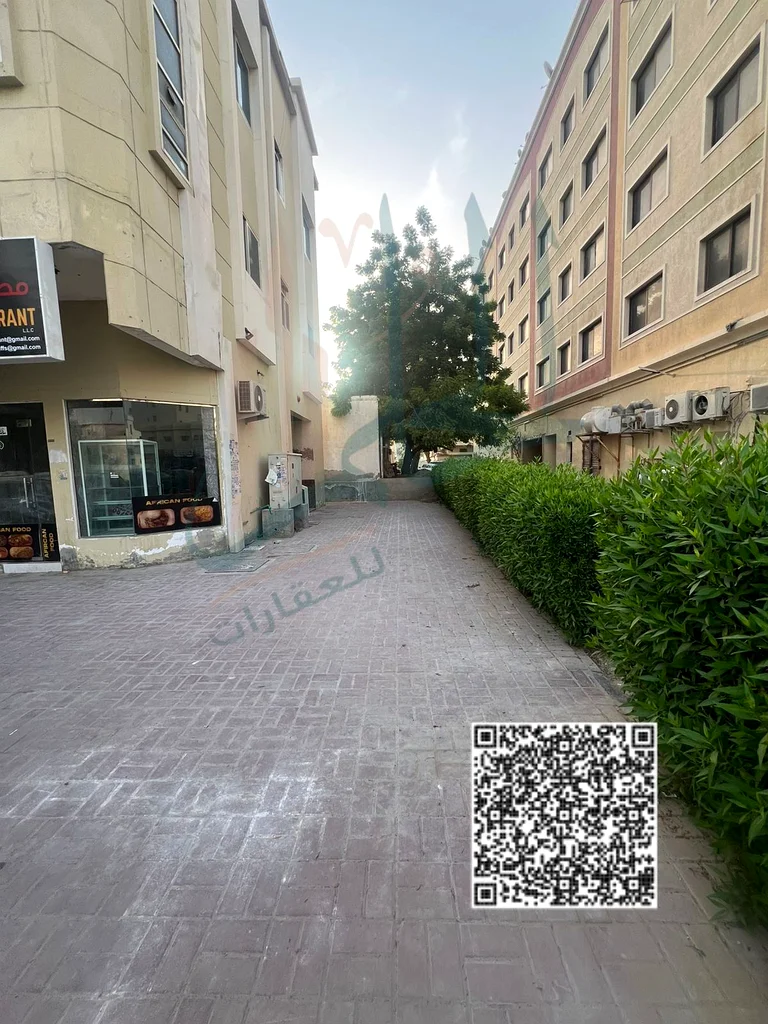 مبنى سكني تجاري للبيع في عجمان، الرشيدية، عمره 35 عامًا مع دخل سنوي مرتفع63888915054209110