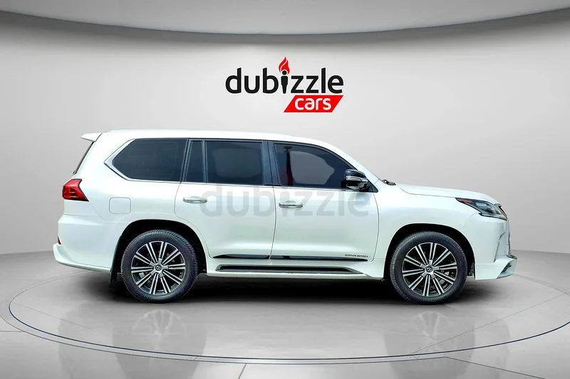 AED 4103/month | 2018 Lexus LX570 Platinum | GCC Specs | Ref#36301363612073564291112