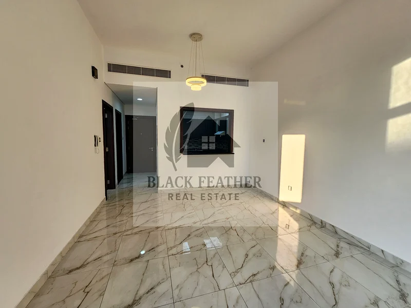 مطبخ مغلق // شقة كبيرة بغرفة نوم واحدة مع شرفة // بالقرب من المترو في الفرجان63761924104067110