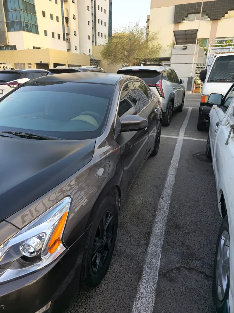 Nissan Altima Sports 2013 2.5S brown black colour, cheap price,very good condition,buy and drive.63613131884419113