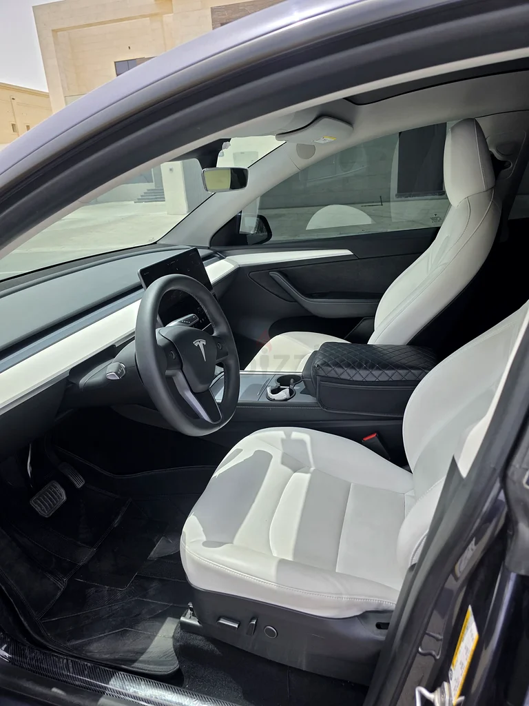 Tesla Model Y 202363613467237249114
