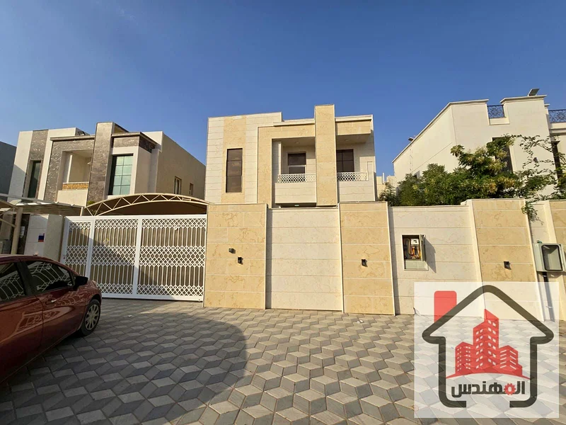 فيلا للإيجار، سكنية، كهرباء، مواطن في الحى السابع، على شارع رئيسي 3 غرف نوم رئيسية في الطابق العلوي قاعة وغرفة نوم رئيسية في الطابق الأرضي مع مطبخ فناء كبير، و setback خارجي، وموقف سيارات63717830989570110