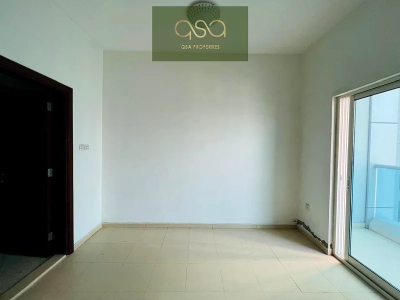 شقة واسعة مكونة من غرفتي نوم متاحة للبيع في سيتي تاور، عجمان!63890580164227113