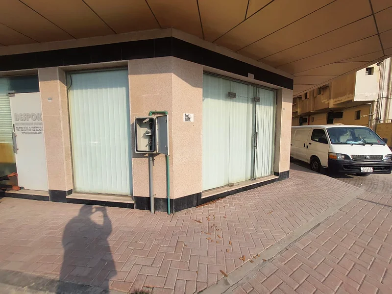 SHOPS AVAILABLE FOR RENT READY POSITION GOOD FOR TAILORING CAFATARIA GROCERY OPP AJMAN CUSTUM DEP NEAR AJMAN CORNICHE CLOSE TO LULU MARKE AL BUSTAN AR63623235606785111