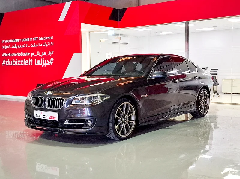 1084 درهم/شهر | 2016 بي إم دبليو 5 سيريز 535i | مواصفات الخليج | المرجع 36316263612094269571112
