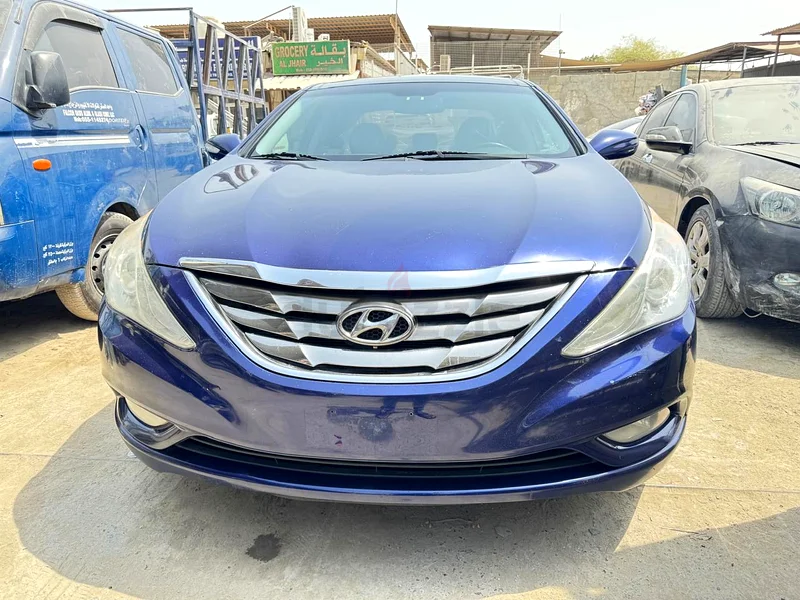 Hyundai Sanata full option limited 
double sunroof 
Model 2012
Engine 2.4
Running 183405males63612085899906114