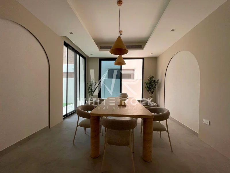 Luxury 5BR Villa | Fully Furnished & Upgraded63850529554563113
