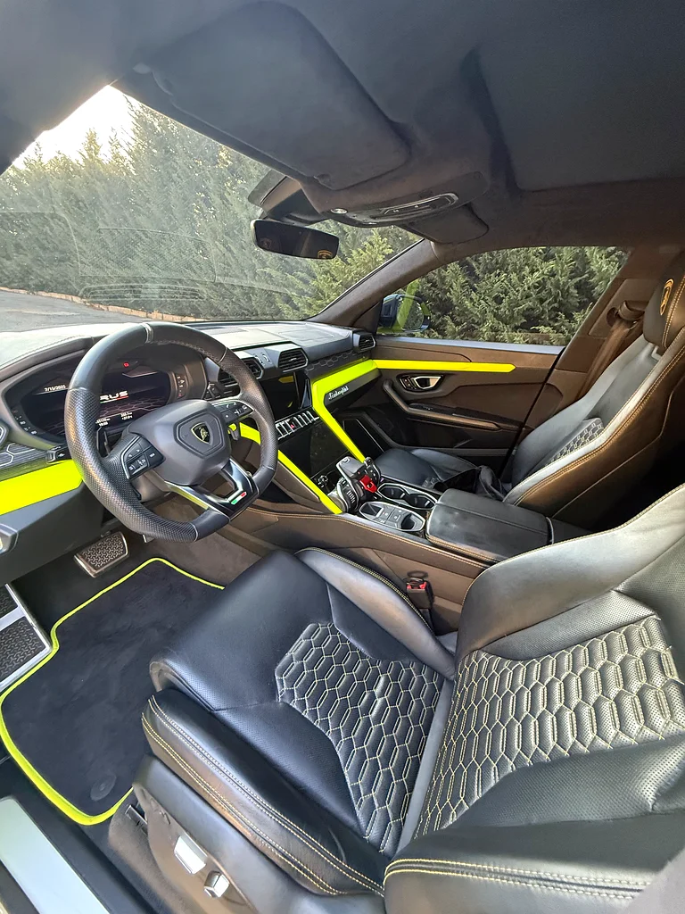 2020 Lamborghini Urus Mansory Body Kit, Gcc Specs, Full History, No Accidents63612058573443112