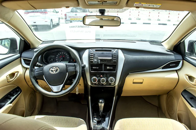 Toyota yaris 201963612448898177113