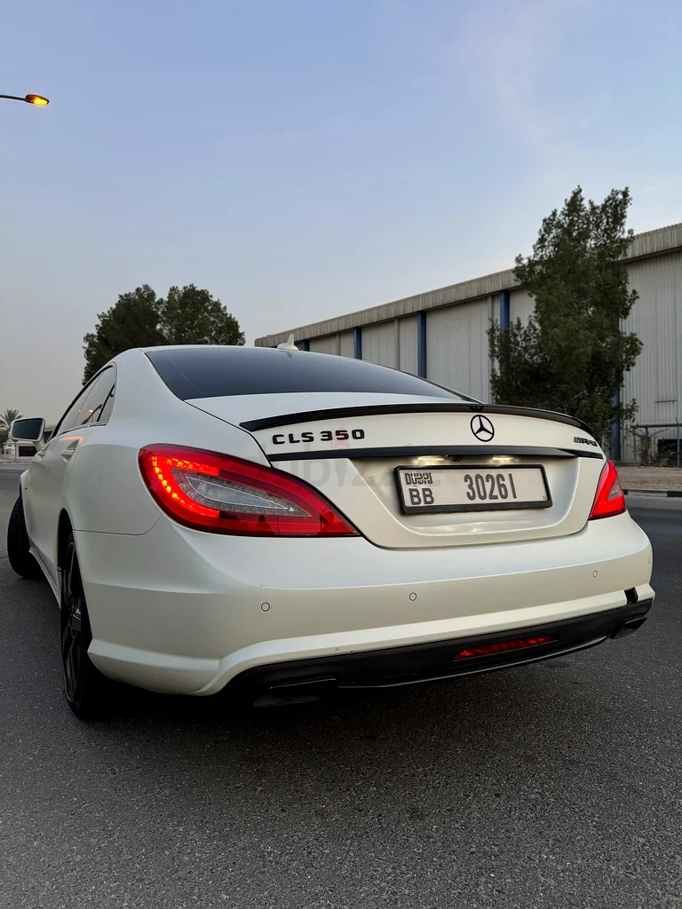مرسيدس بنز CLS350 - خيار كامل - حالة ممتازة - إصدار أسود63613737801603112