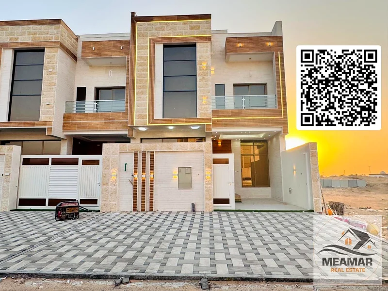 تاون هاوس بمساحة أرض كبيرة وفناء، و4 غرف وسطح.63909333978881110