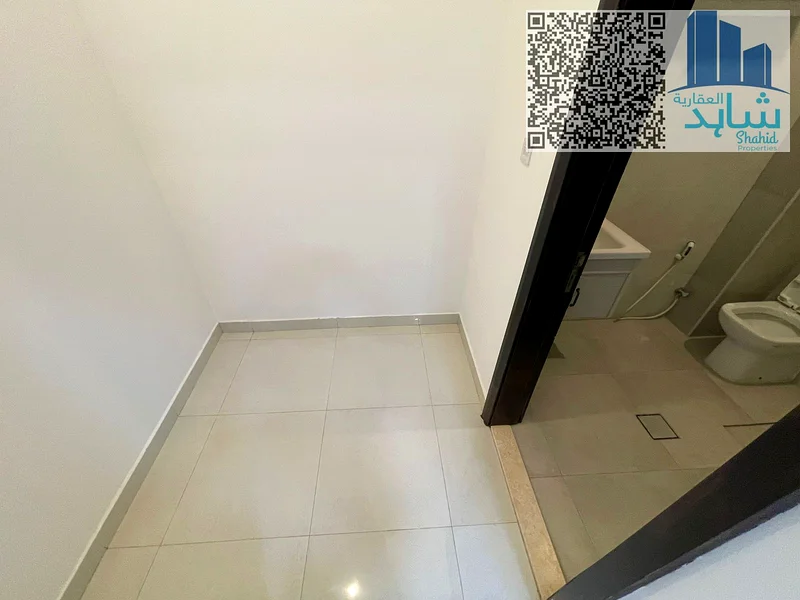 فيلا بمساحة واسعة مكونة من 5 غرف نوم للإيجار | الزهية – تبدأ من 80,000 درهم إماراتي63710699555458114