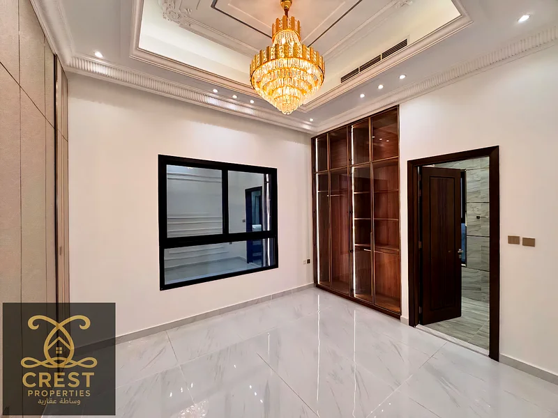 فيلا فاخرة للبيع، في الزاوية، في الحيلو 2، تصميم كلاسيكي، 5 غرف، تكييف مركزي، السعر 2.4 مليون، موقع متميز جدًا63906772222467114