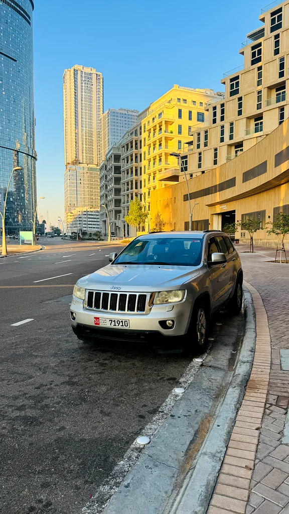 Jeep grand Cherokee for sale in abu dhabi63612070873602112