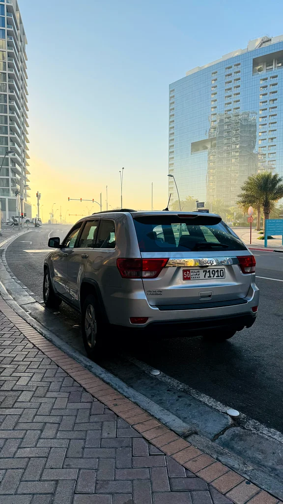 Jeep grand Cherokee for sale in abu dhabi63612070873602111