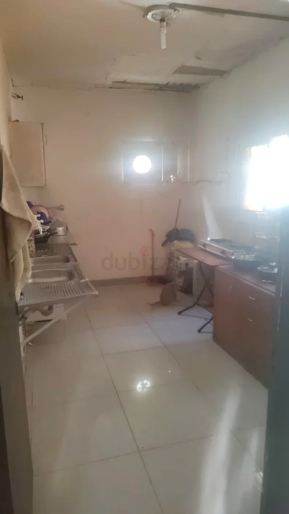 One room available in villa for Indian family63624465256067112