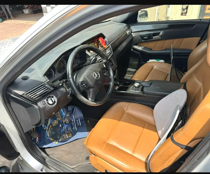Mercedes full condition price negotiable63613135090946113