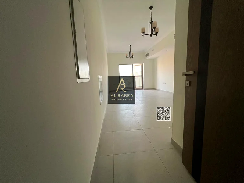 Good finishes and a clean building    Suitable for families seeking comfort and spaceSpacious living room    3 bathrooms    Large balcony    Built-in63712151616003111