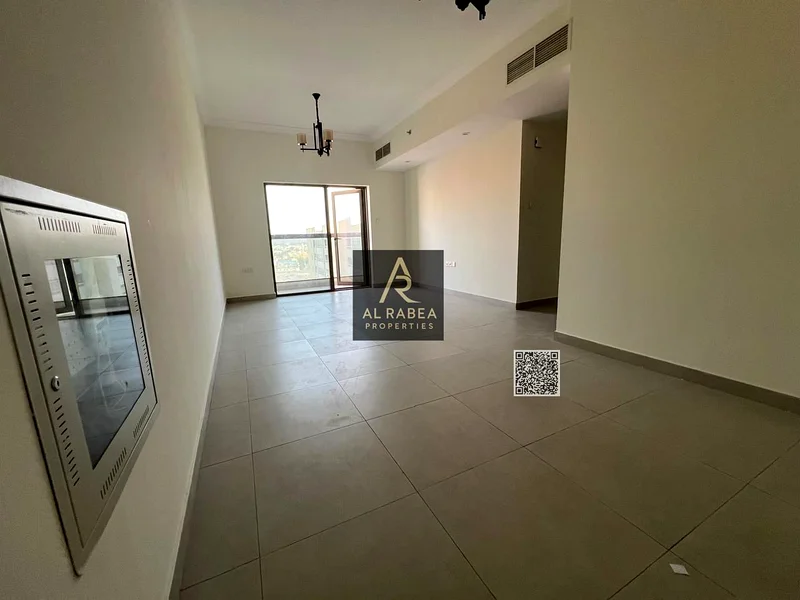 Good finishes and a clean building    Suitable for families seeking comfort and spaceSpacious living room    3 bathrooms    Large balcony    Built-in63712151616003110
