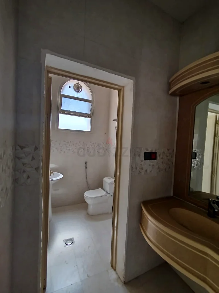 فيلا متاحة في أم القيوين63797301001218112