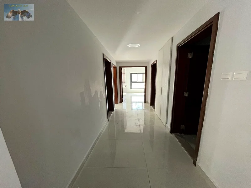 First tenant, two rooms and a hall with a balcony overlooking the main street, a large area for annual rent in Al Rawda 3 in Ajman63723377450883114