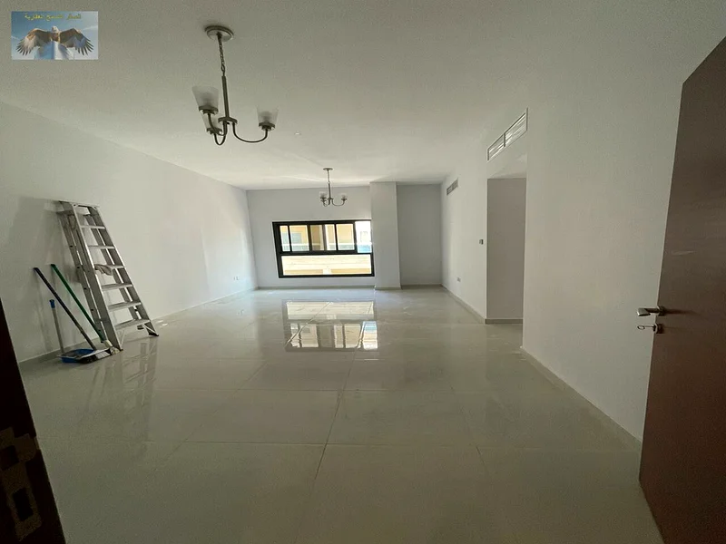 First tenant, two rooms and a hall with a balcony overlooking the main street, a large area for annual rent in Al Rawda 3 in Ajman63723377450883111