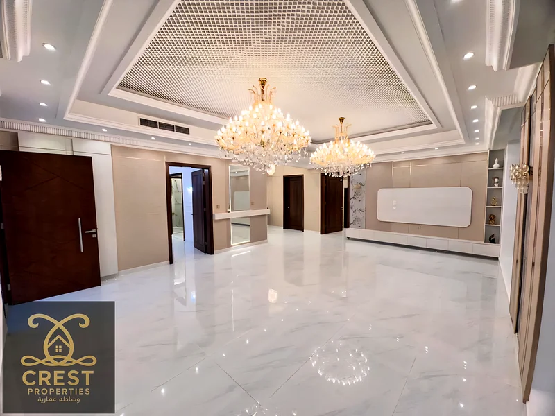 فيلا فاخرة للبيع، في الزاوية، في الحيلو 2، تصميم كلاسيكي، 5 غرف، تكييف مركزي، السعر 2.4 مليون، موقع متميز جدًا63906772222467112