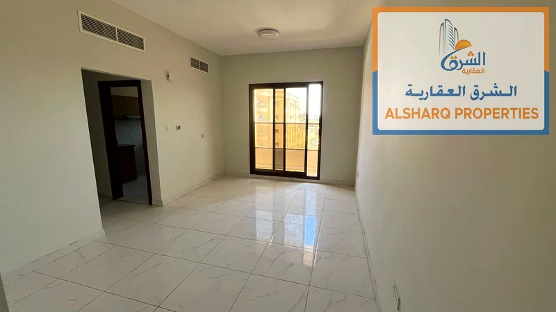 متاح الآن، الشقق الأكثر جمالاً، غرفة نوم واحدة وصالة، إيجار سنوي، تشطيب ممتاز جداً، موقع ممتاز، مع خزائن مدمجة63709403025283110
