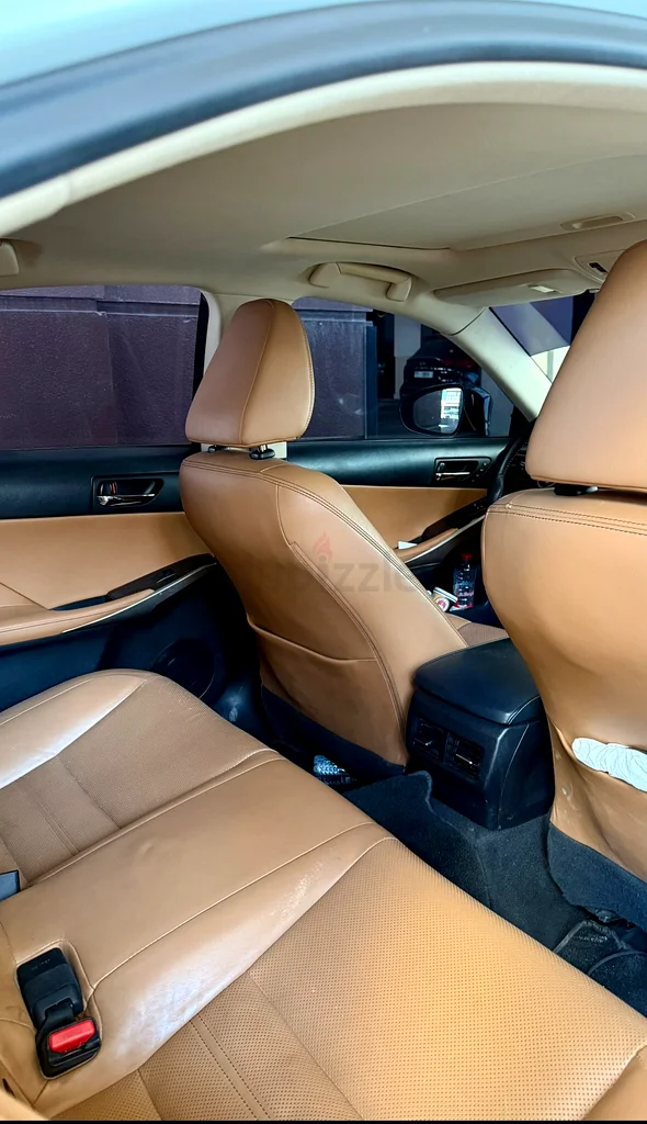 Lexus IS 250 2015 GCC | Platinum | White Exterior | 161K KM63612074271107114