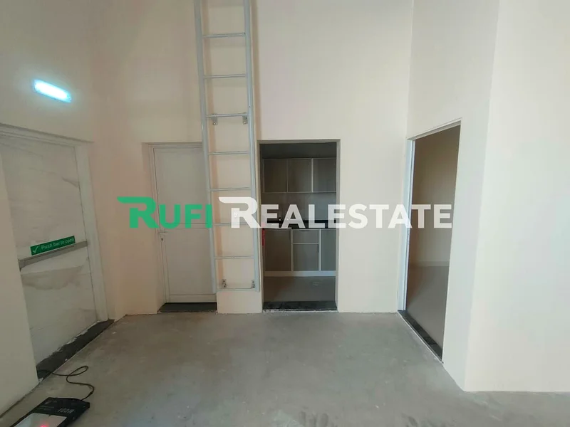 450 KW POWER /// READY TO MOVE /// 5000 Sq.Ft Warehouse  For Rent in Emirates Modern Industrial Area Uaq.63623235351554113