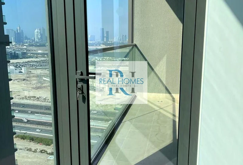 Modern 1BHK | Prime Location | Bright Unit63758156416131113
