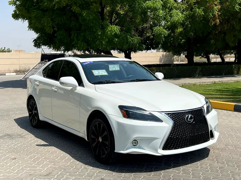 LEXUS IS300 2009 GCC FULL OPTION WITH SUNROOF LEATHER SEATS CROSS CONTROL VERY CLEAN CAR63612074197506113