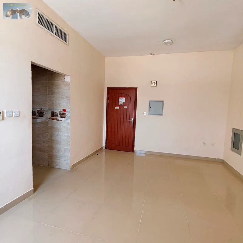Comfortable space, ideal for singles or couples. Separate kitchen. Clean bathroom with good finishing. Air-conditioning available. Well-maintained bu63712421170179110