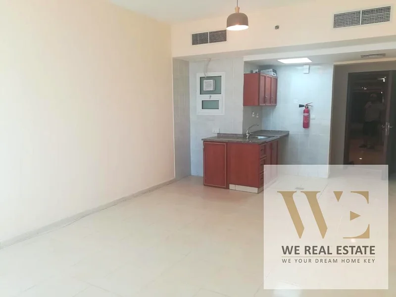 Studio for sale in Ajman, located in Orient Tower – Tower C. The unit offers a size of 508 sqft with a pleasant city view. Listed at AED 290,000 (nego63867044646659114