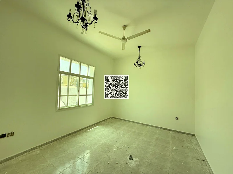 فيلا فسيحة مكونة من خمس غرف نوم رئيسية متاحة للإيجار في الروضة 3 عجمان63612100040706112