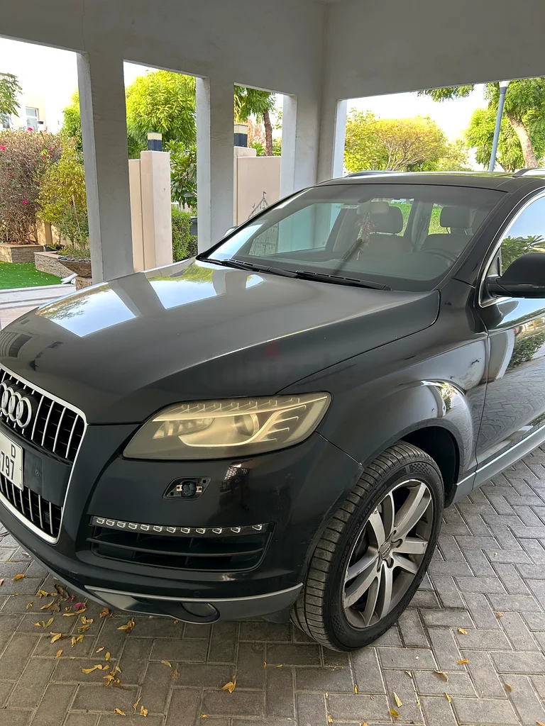 Well maintained Audi Q7 for sale63612080474369111