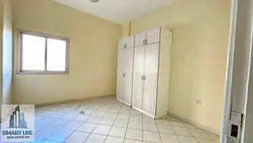 NEAR KING FAISAL STREET : VERY NICE 1 BHK WITH BALCONY &amp; WARDROBE NEAR MEDCARE HOSPITAL FULL FAM