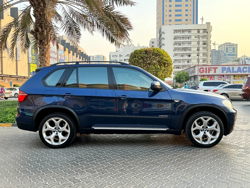 GCC specs BMW X5 3.5 v6 full option with panoramic roof63612445718787114